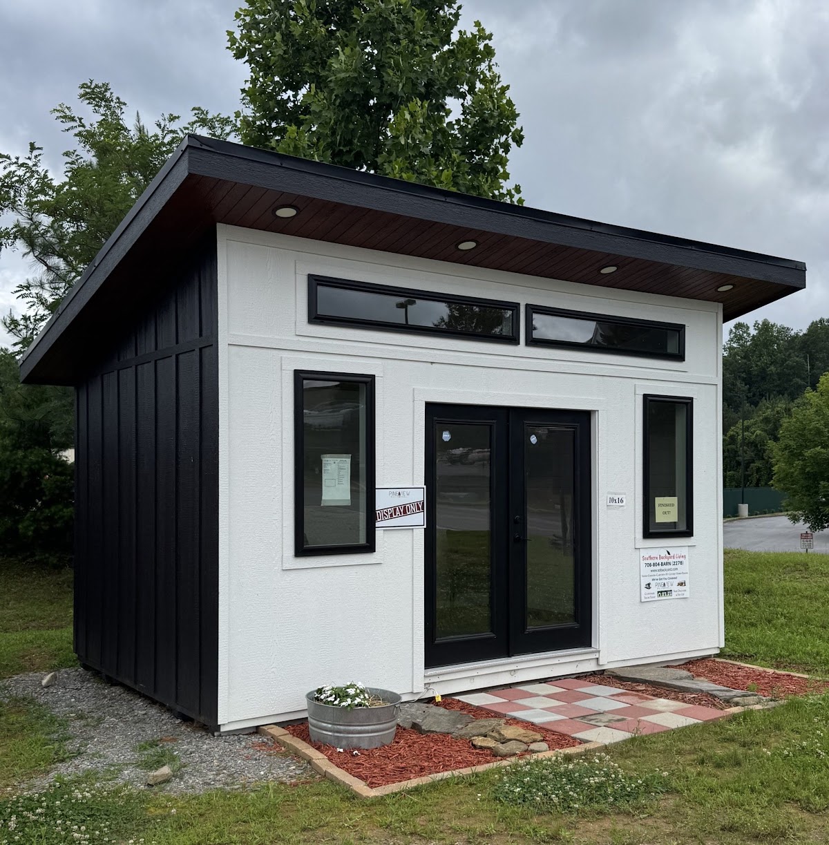 10x16 Studio (44871)