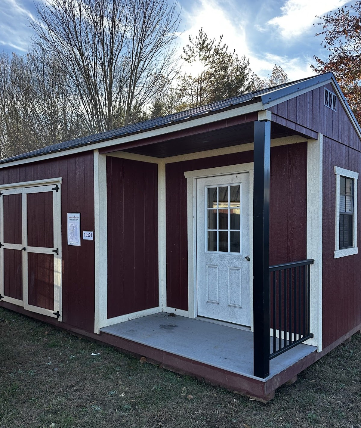 USED 10x20 Side Porch Cabin (39194)
